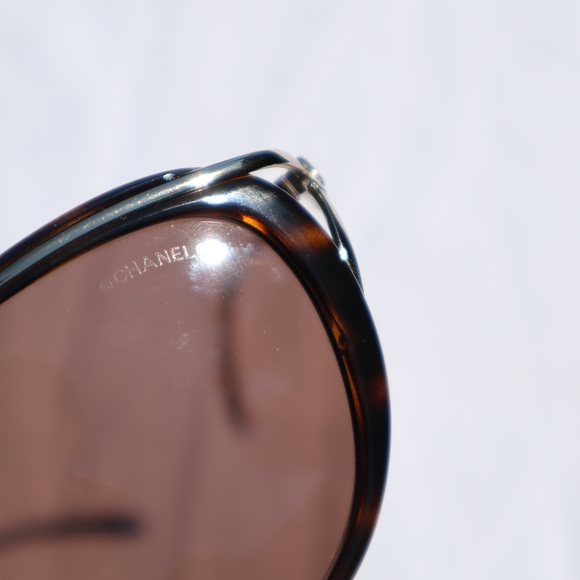 ☆SOLD☆ CHANEL Cat Eye Sunglasses - Picture 4 of 12
